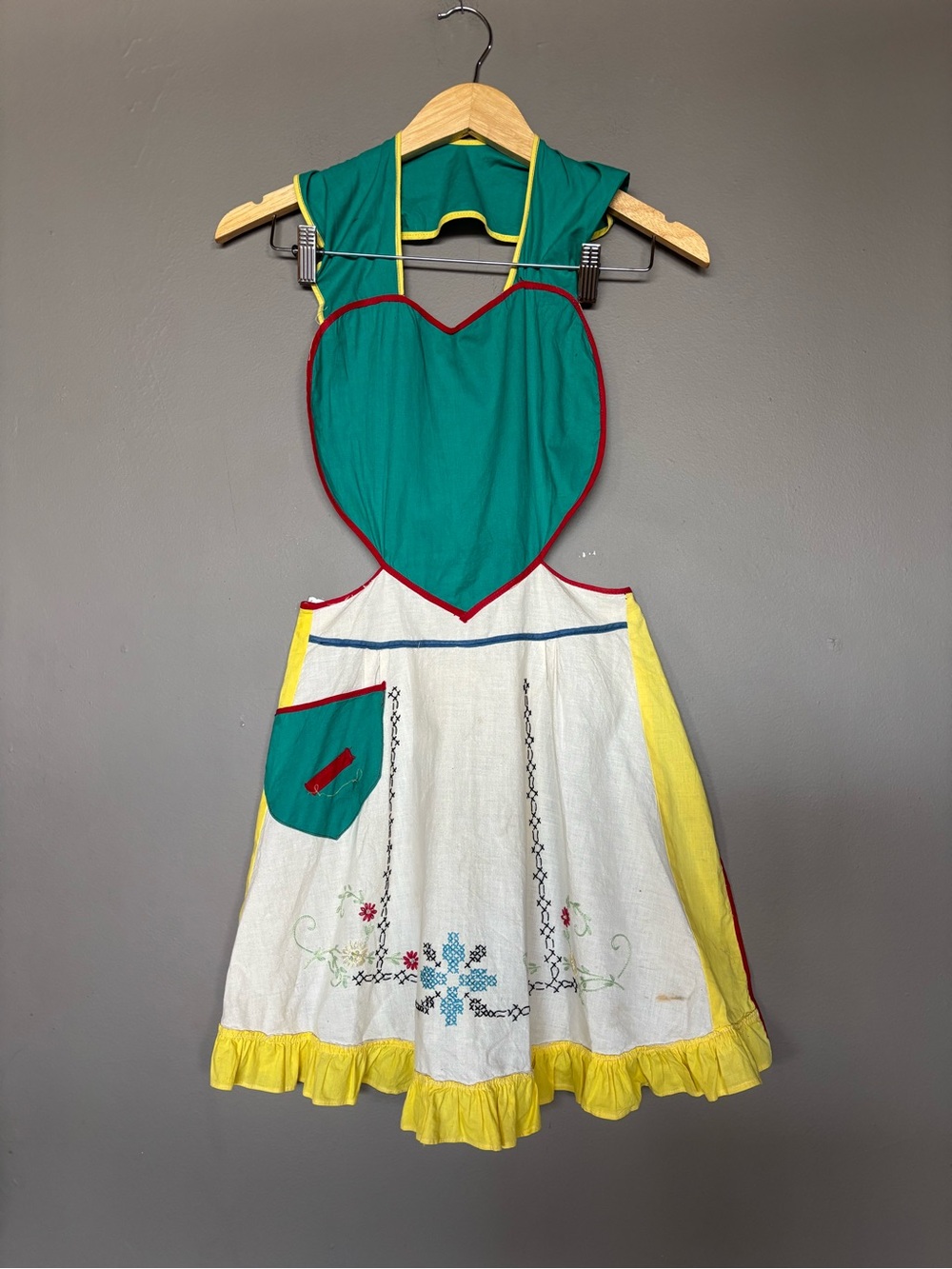 1960s Green & Yellow Heart Apron Dress - Vintage-